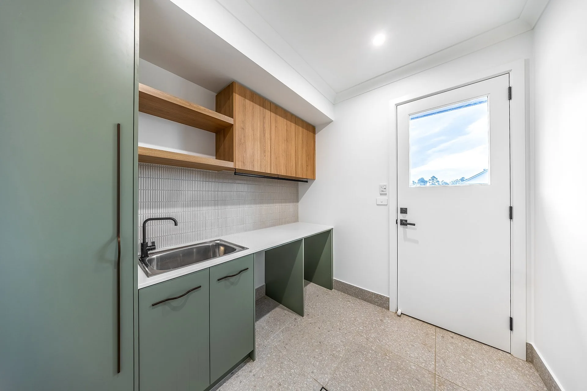 Dutton Road — real estate photography