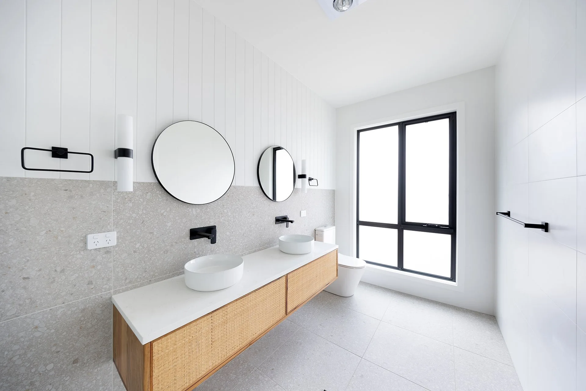 Dutton Road — real estate photography