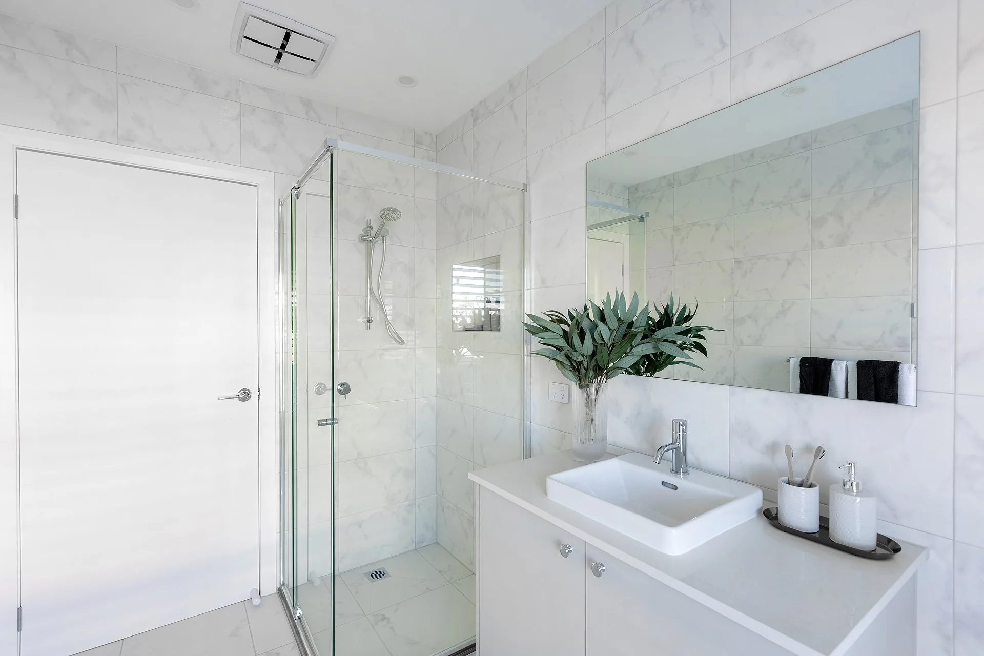 Mount Pleasant Dr — real estate photography