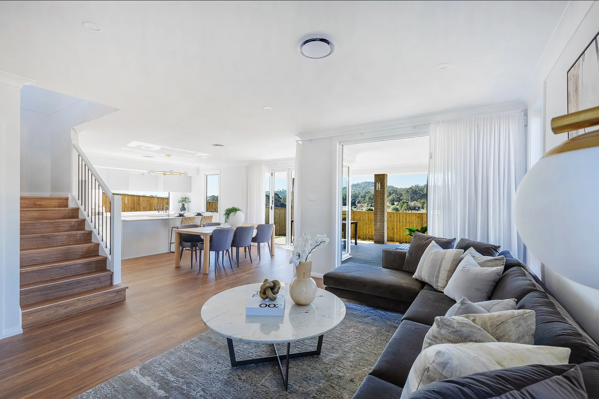 Mount Pleasant Dr — real estate photography