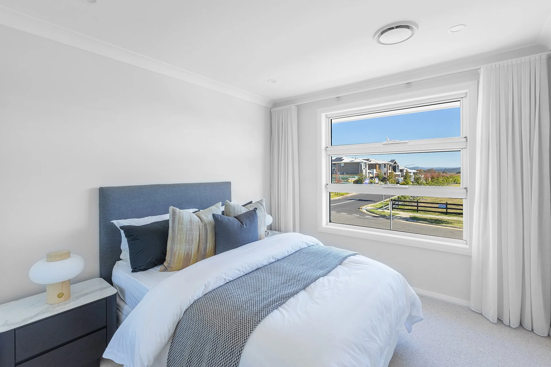 Mount Pleasant Dr — real estate photography