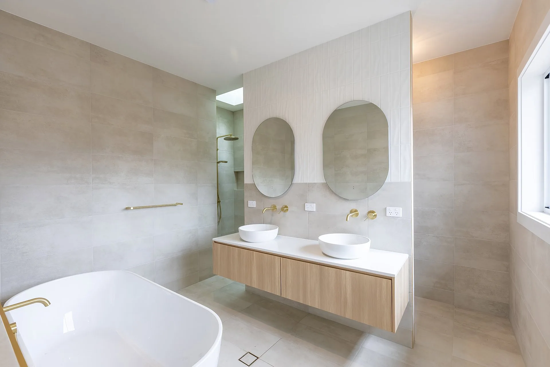 Silly Oak Pl — real estate photography