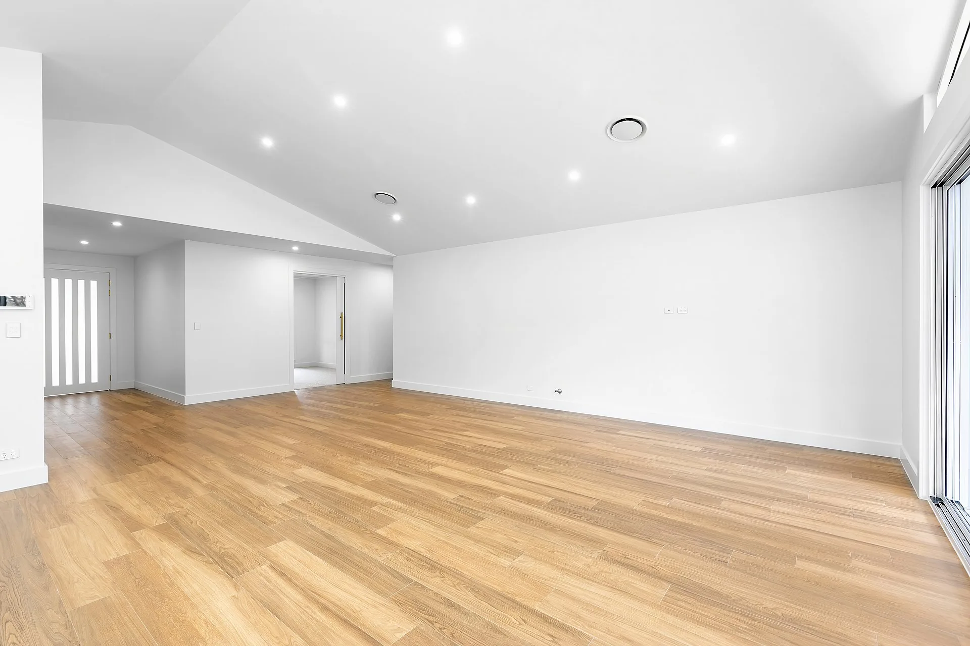 Silly Oak Pl — real estate photography
