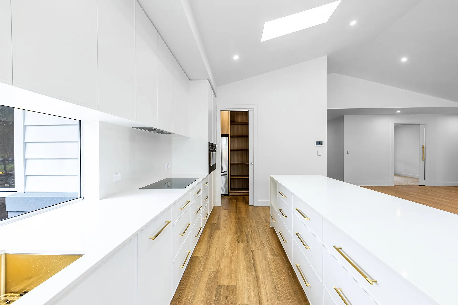 Silly Oak Pl — real estate photography